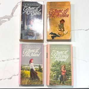 Vintage Anne of Green Gables Book Set 1-4